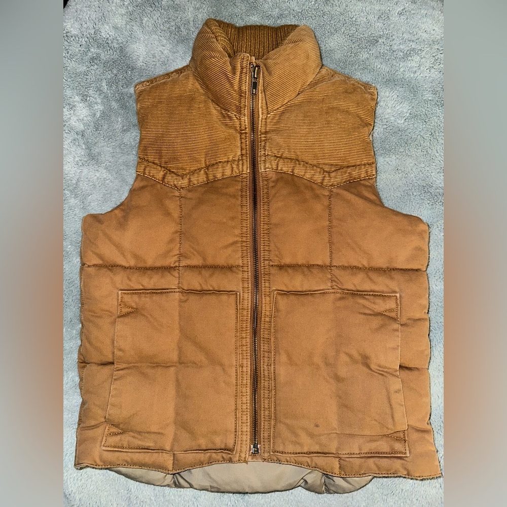 GAP puffer vest size S 8/10